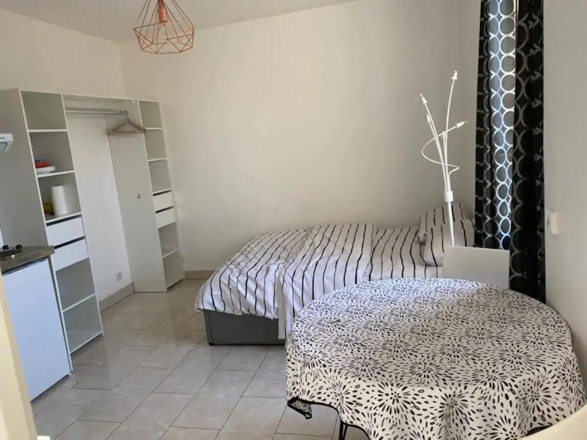 Magistic Studio Paris Montreuil Екстериор снимка